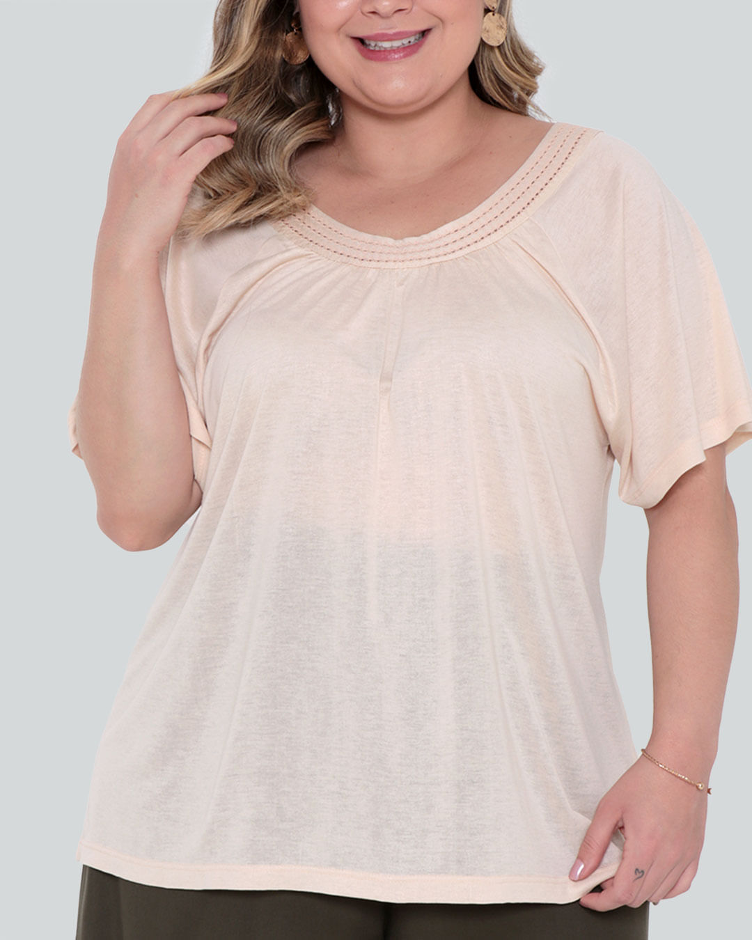 Blusa-Feminina-Plus-Size-Bordada-Bege