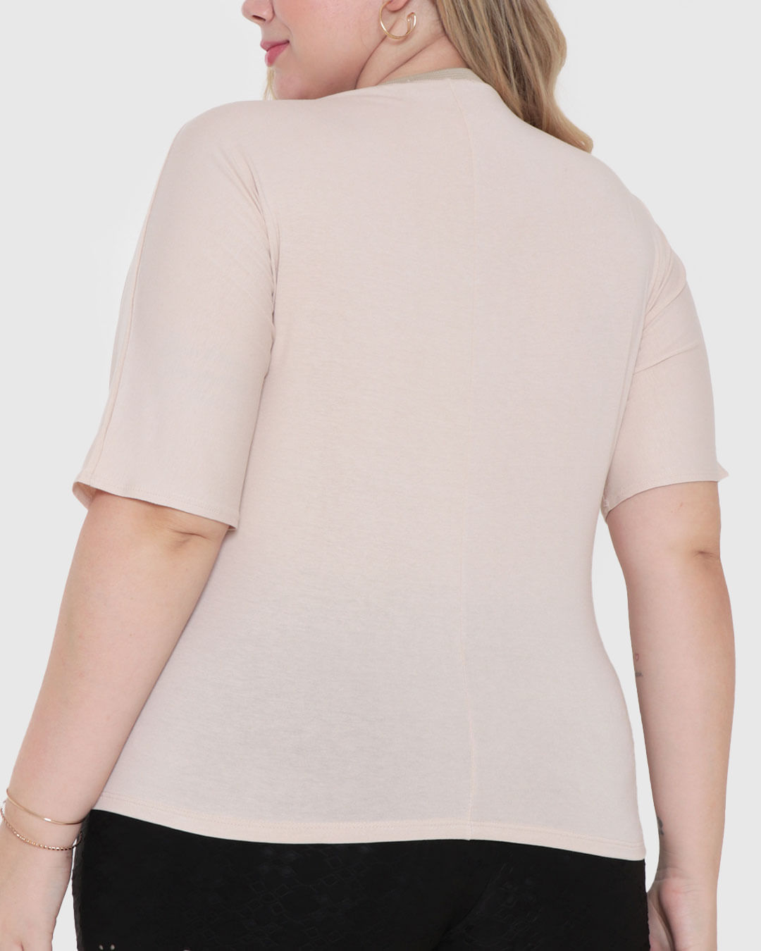 Blusa-Plus-Size-Viscose-Decote-V-Bege