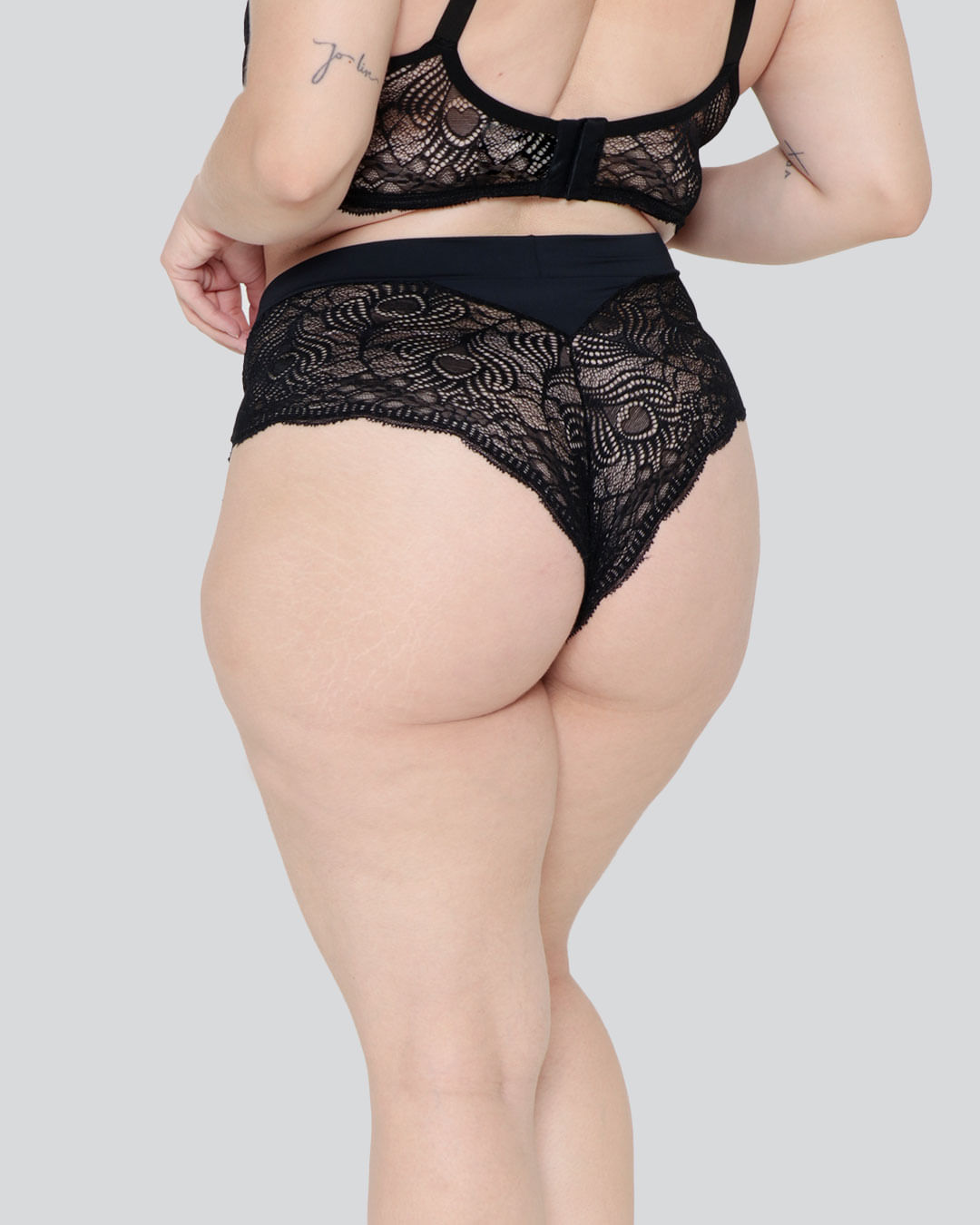 Calcinha-Plus-Size-Fio-Recorte-Renda-Preta