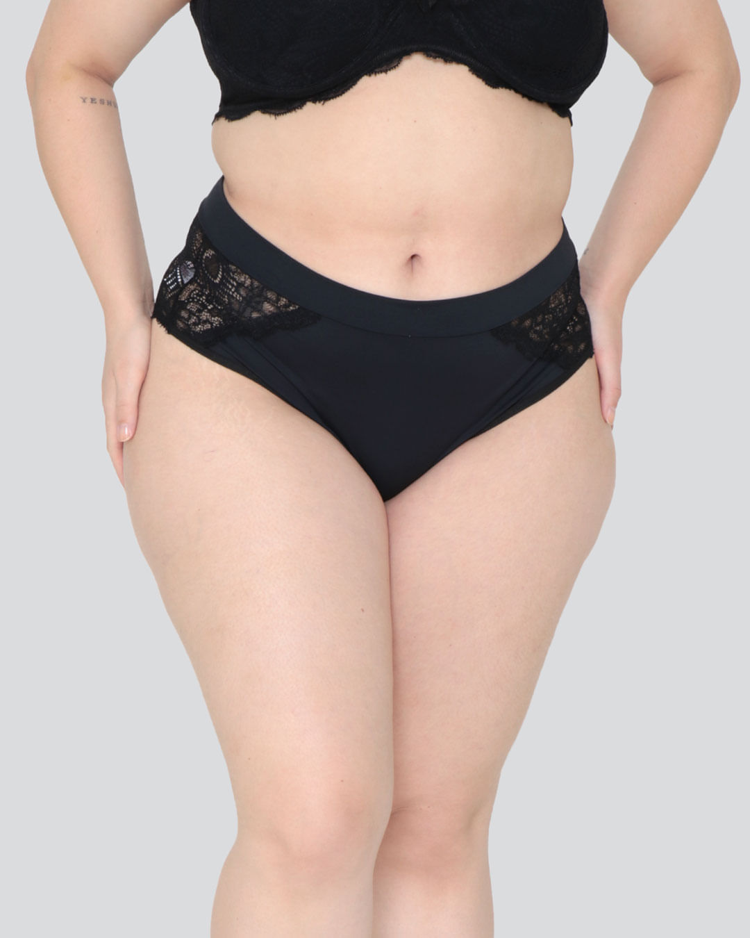 Calcinha-Plus-Size-Fio-Recorte-Renda-Preta