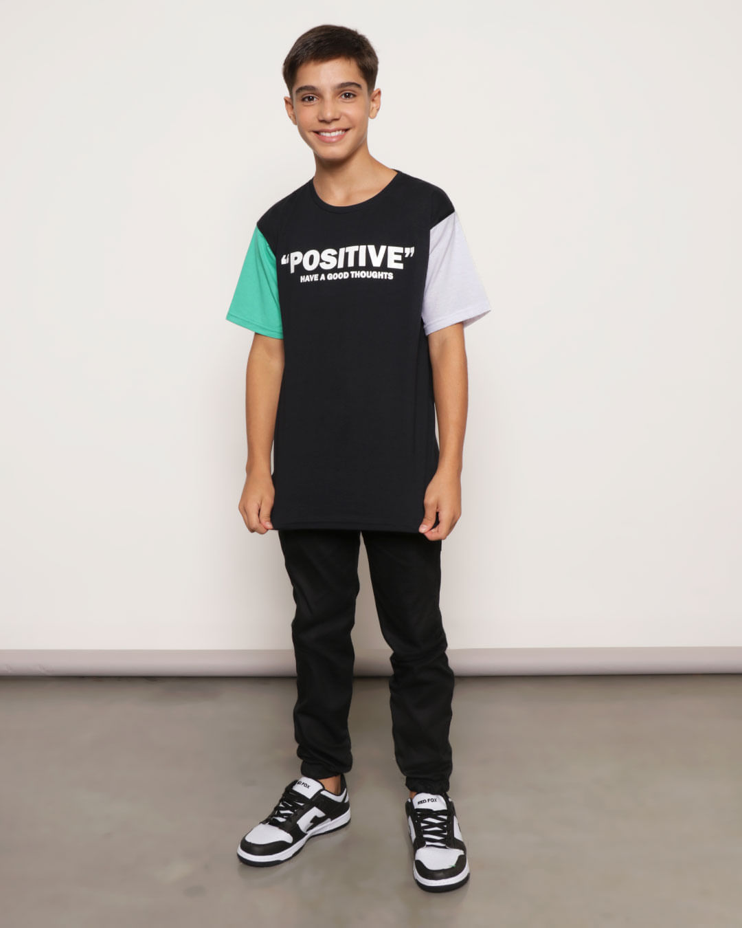 Camiseta-Juvenil-Positive-Manga-Bicolor-Preta