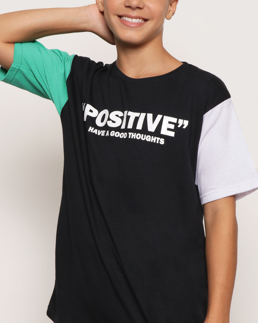 Camiseta-Juvenil-Positive-Manga-Bicolor-Preta