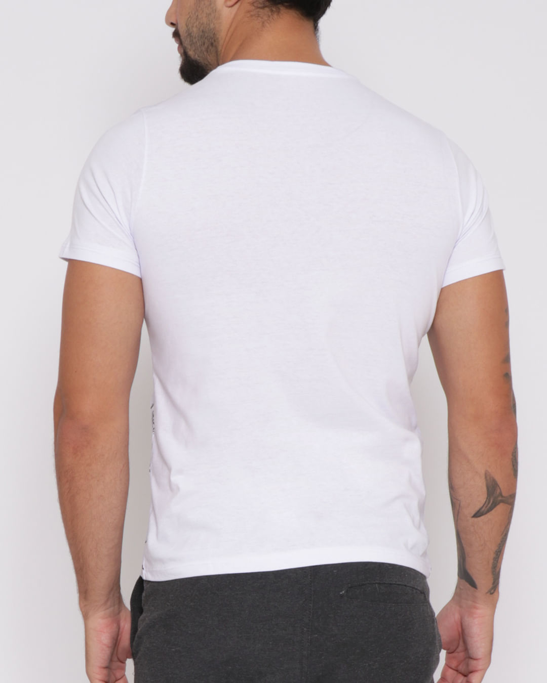 Camiseta-Masculina-Estampa-Esqueleto-Branca