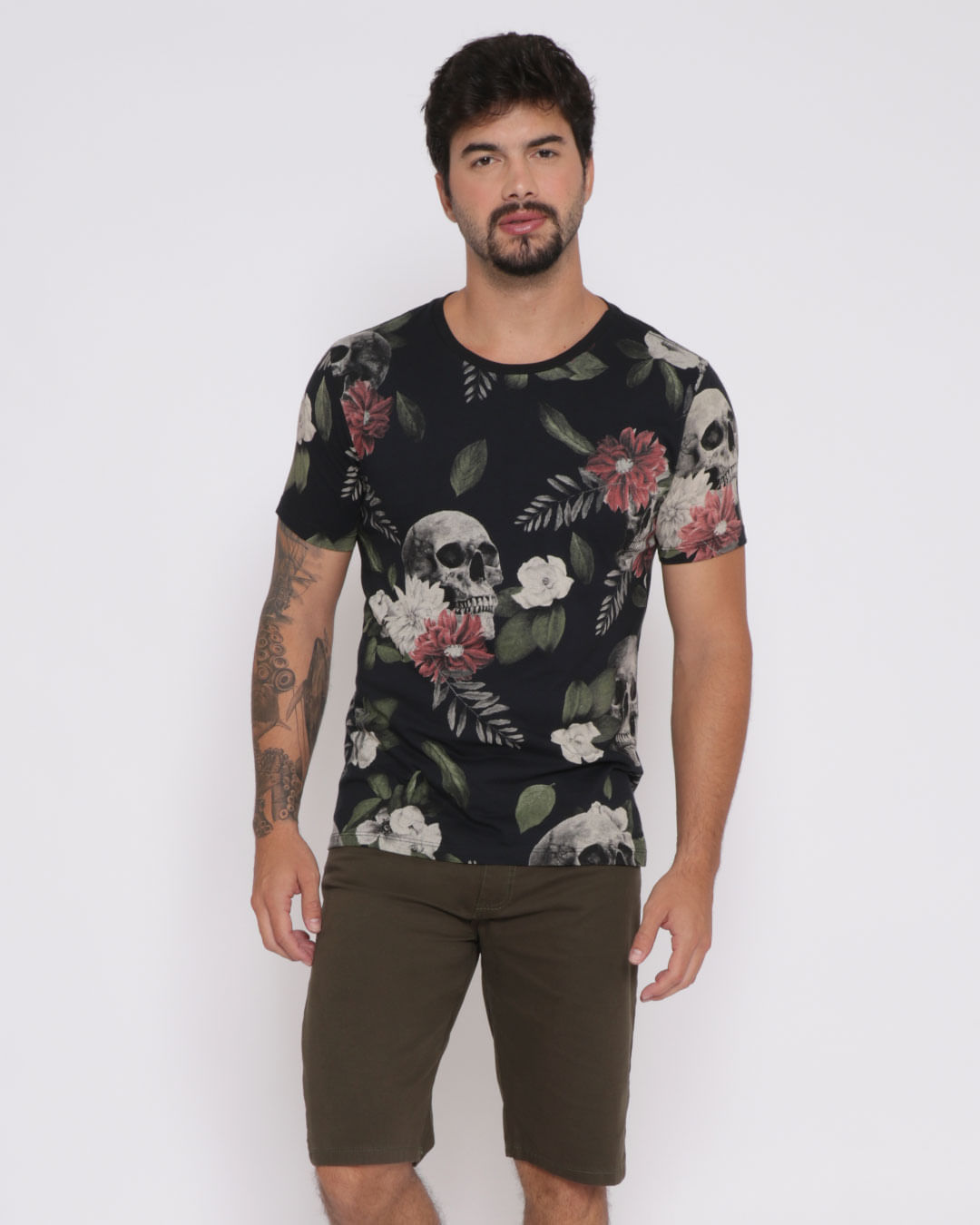Camiseta-Masculina-Caveira-Floral-Preta