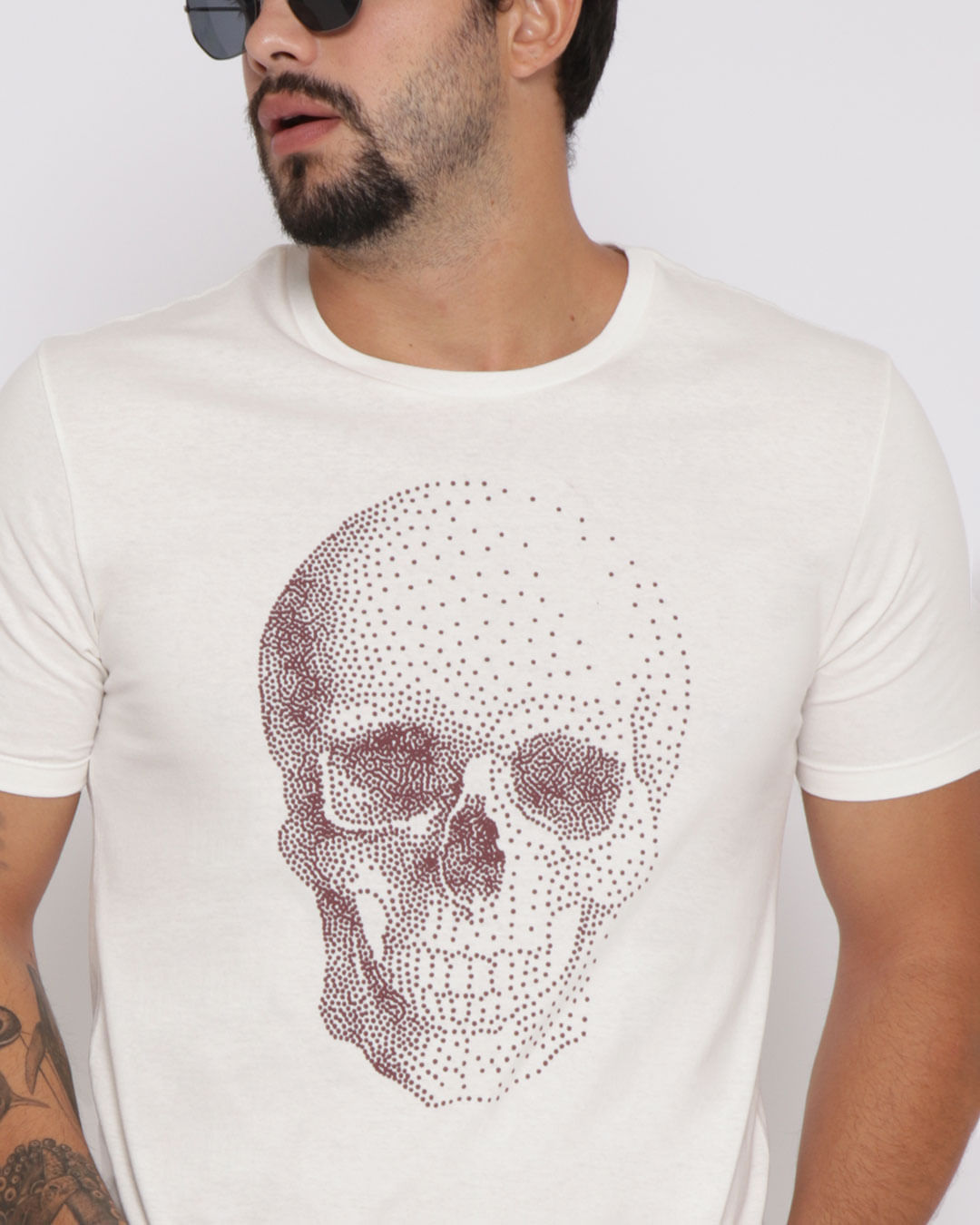 Camiseta-Masculina-Estampa-Alto-Relevo-Caveira-Off-White