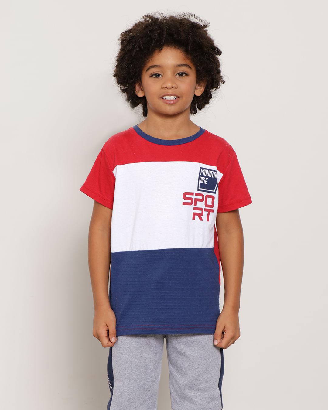 Camiseta-Infantil-Com-Recortes-Vermelho