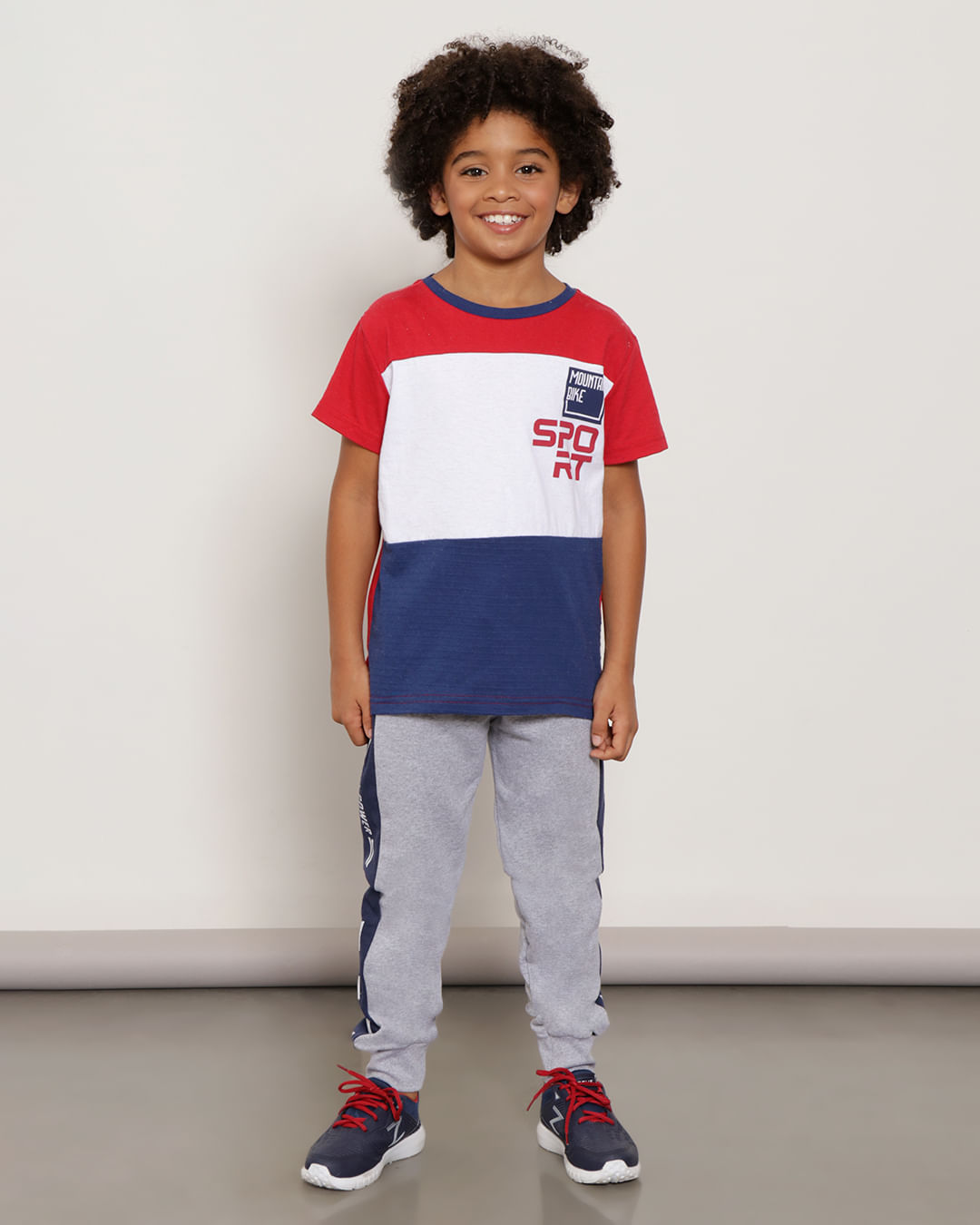 Camiseta-Infantil-Com-Recortes-Vermelho