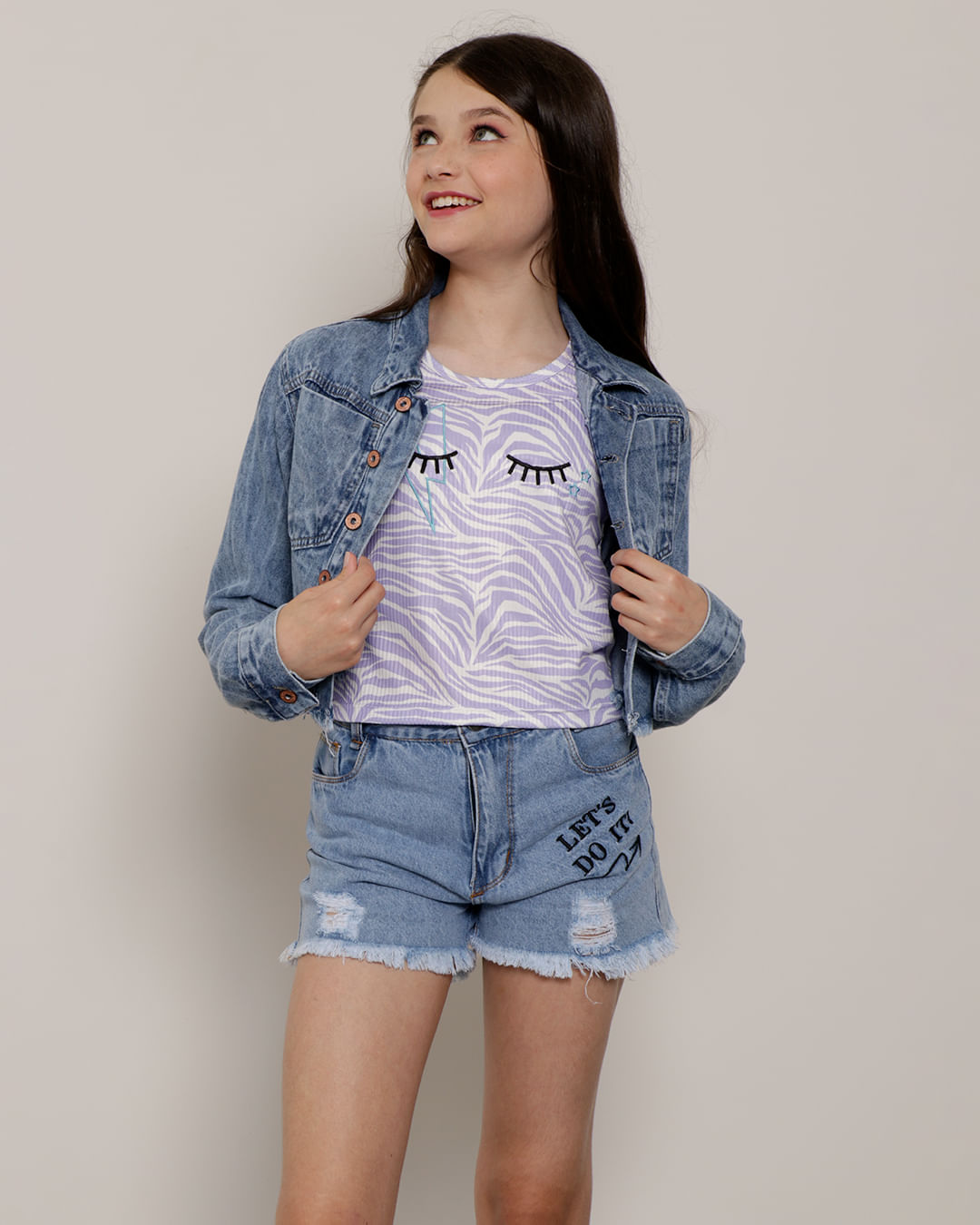 Jaqueta-Jeans-Juvenil-Barra-Desfiada-Bolso-Azul