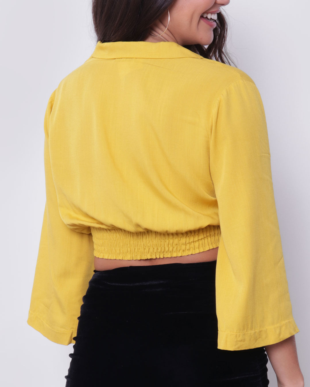 Blusa-Cropped-Feminina-Decote-Transpassado-Amarela