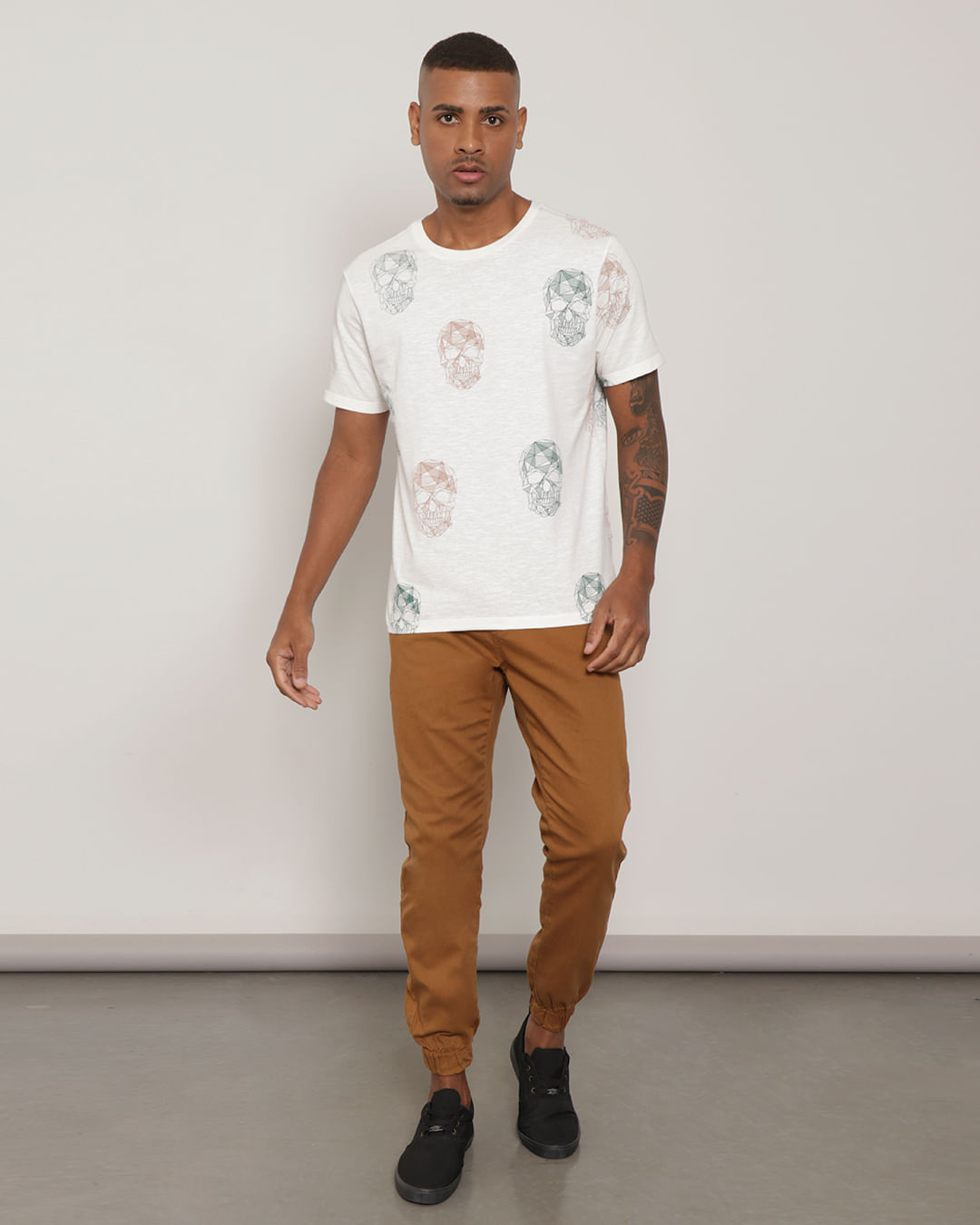 Camiseta-Masculina-Manga-Curta-Estampa-Caveira-Off-White