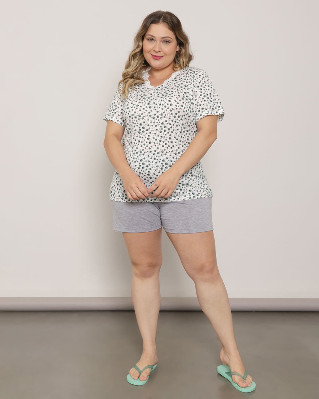 Pijama-Plus-Size-Feminino-Curto-Floral-Verde