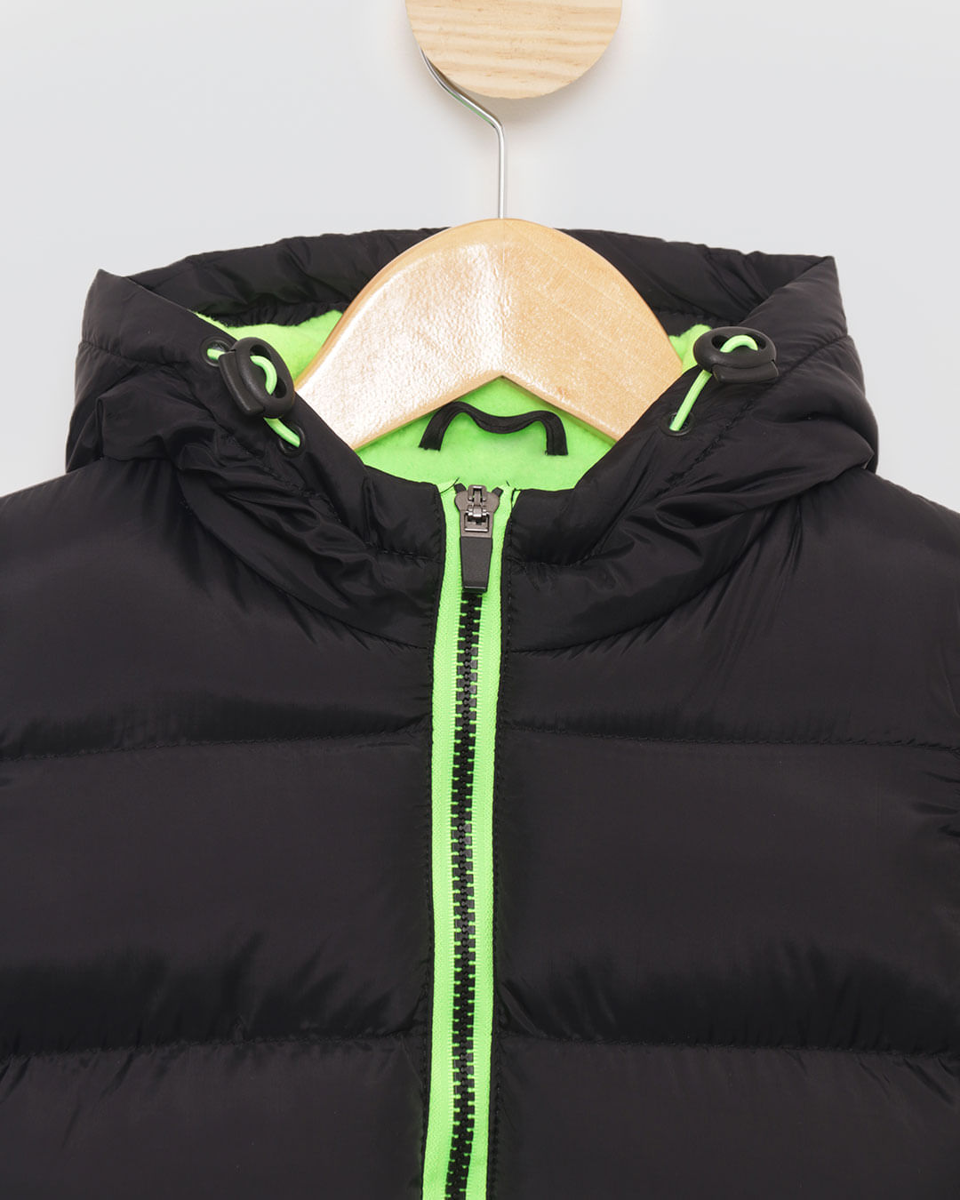 Jaqueta-Puffer-Bebe-Com-Capuz-Neon-Preta