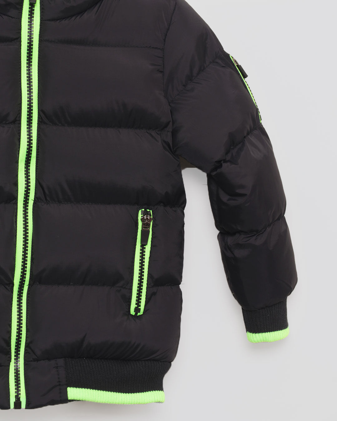 Jaqueta-Puffer-Bebe-Com-Capuz-Neon-Preta