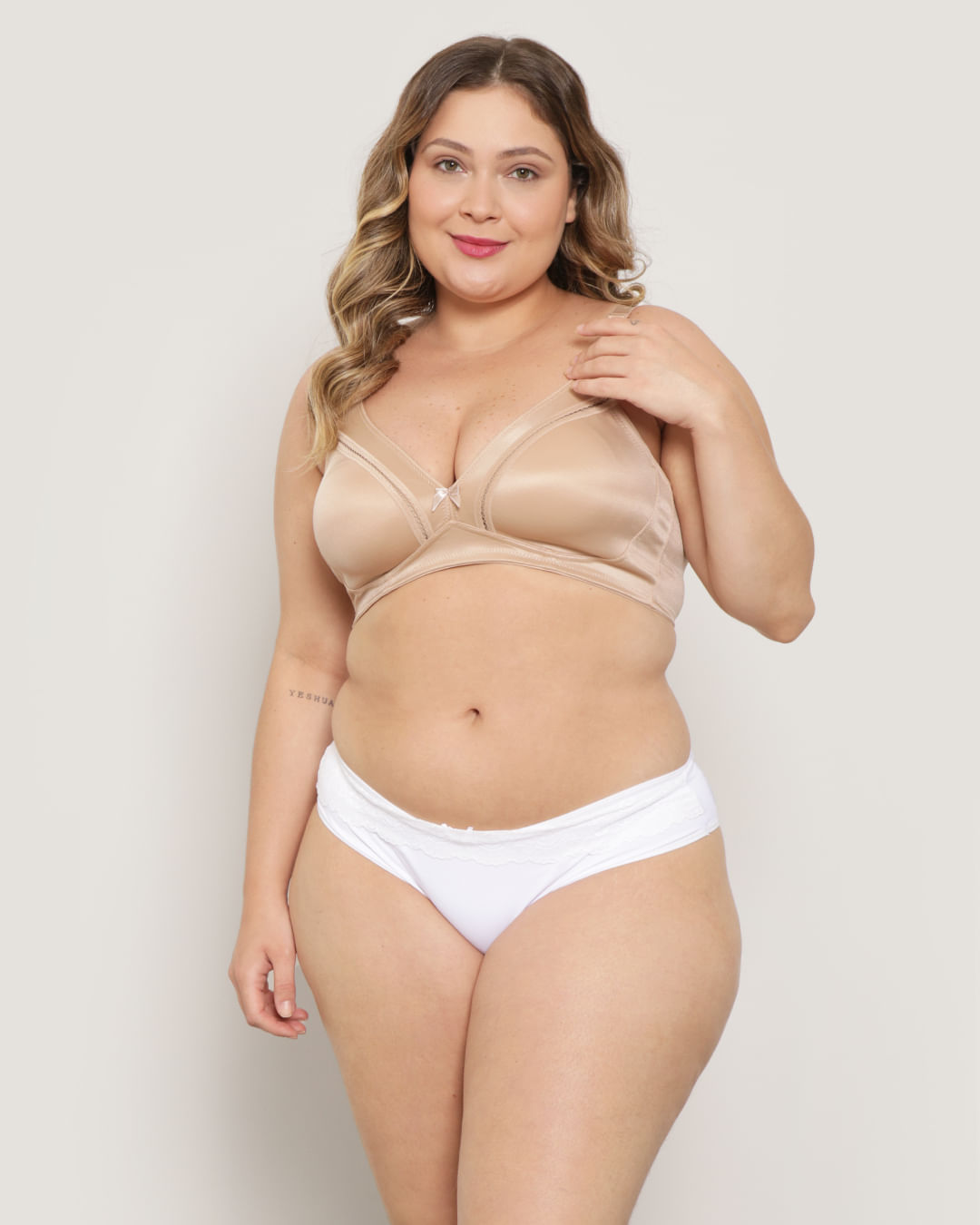 Sutia-Plus-Size-Base-Sem-Bojo-Sustentacao-Delrio-Bege-Medio