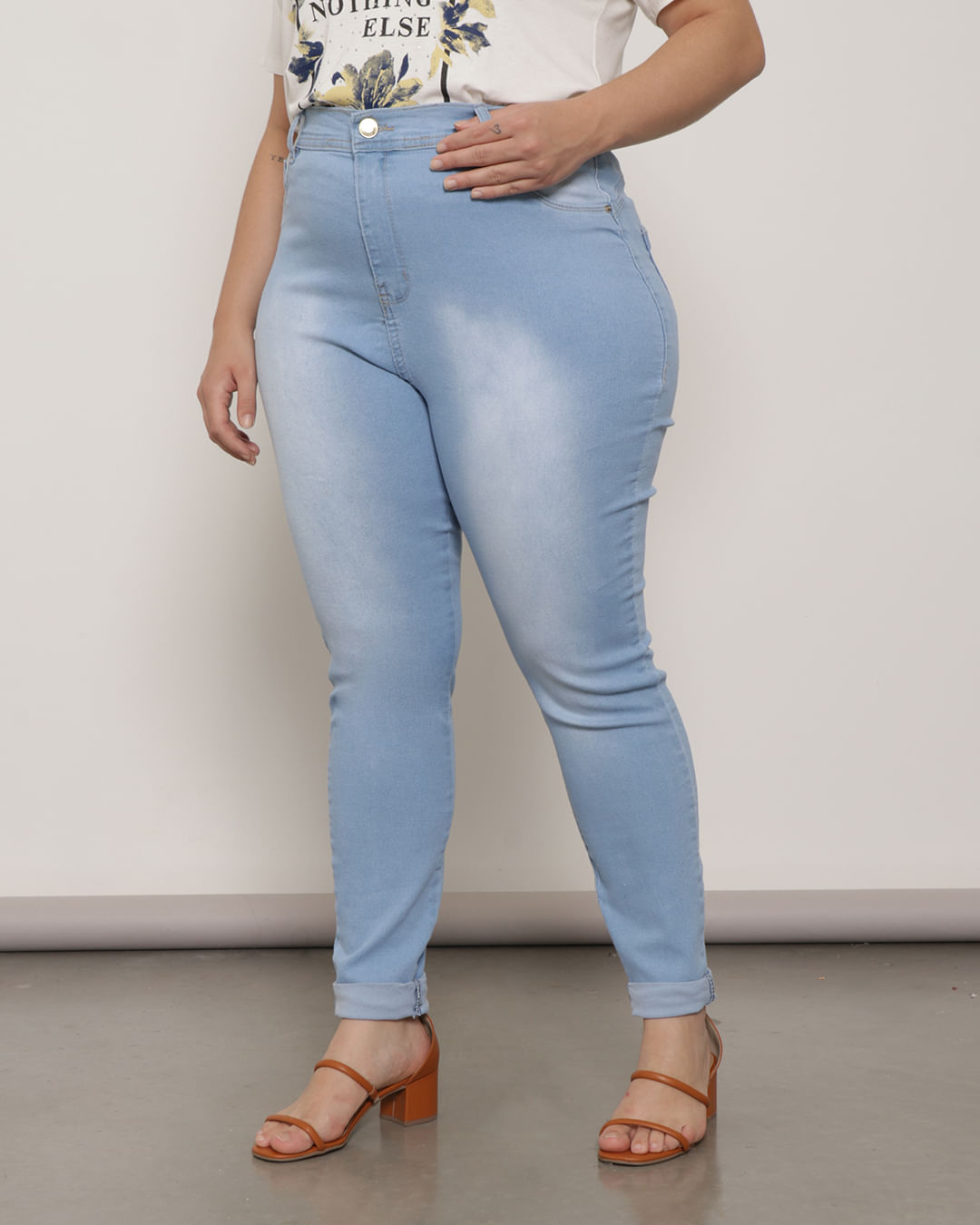 Calca-Jeans-Feminina-Plus-Size-Cicarrete-Azul-Claro