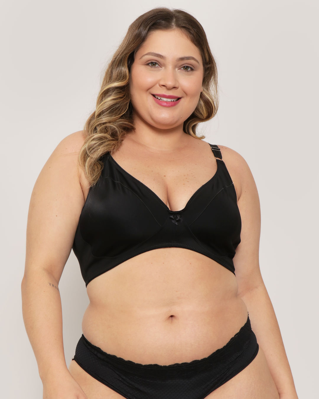 Sutia-Plus-Size-Modelador-Sem-Bojo-Preto