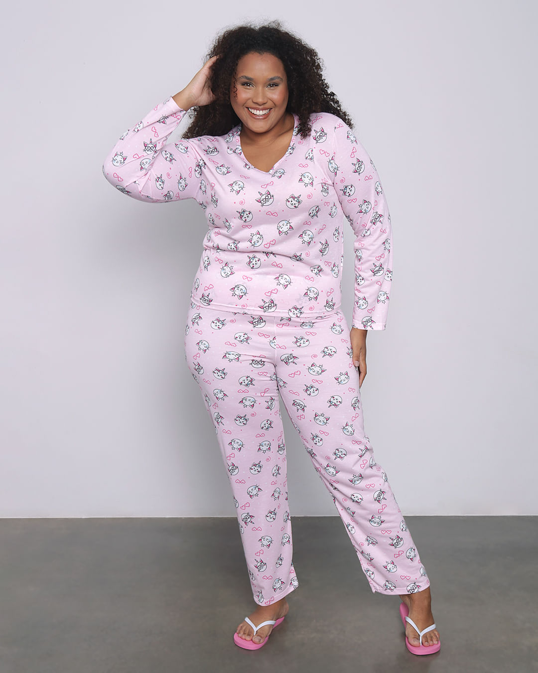 Pijama-Plus-Size-Feminino-Longo-Estampa-Gatinha-Rosa