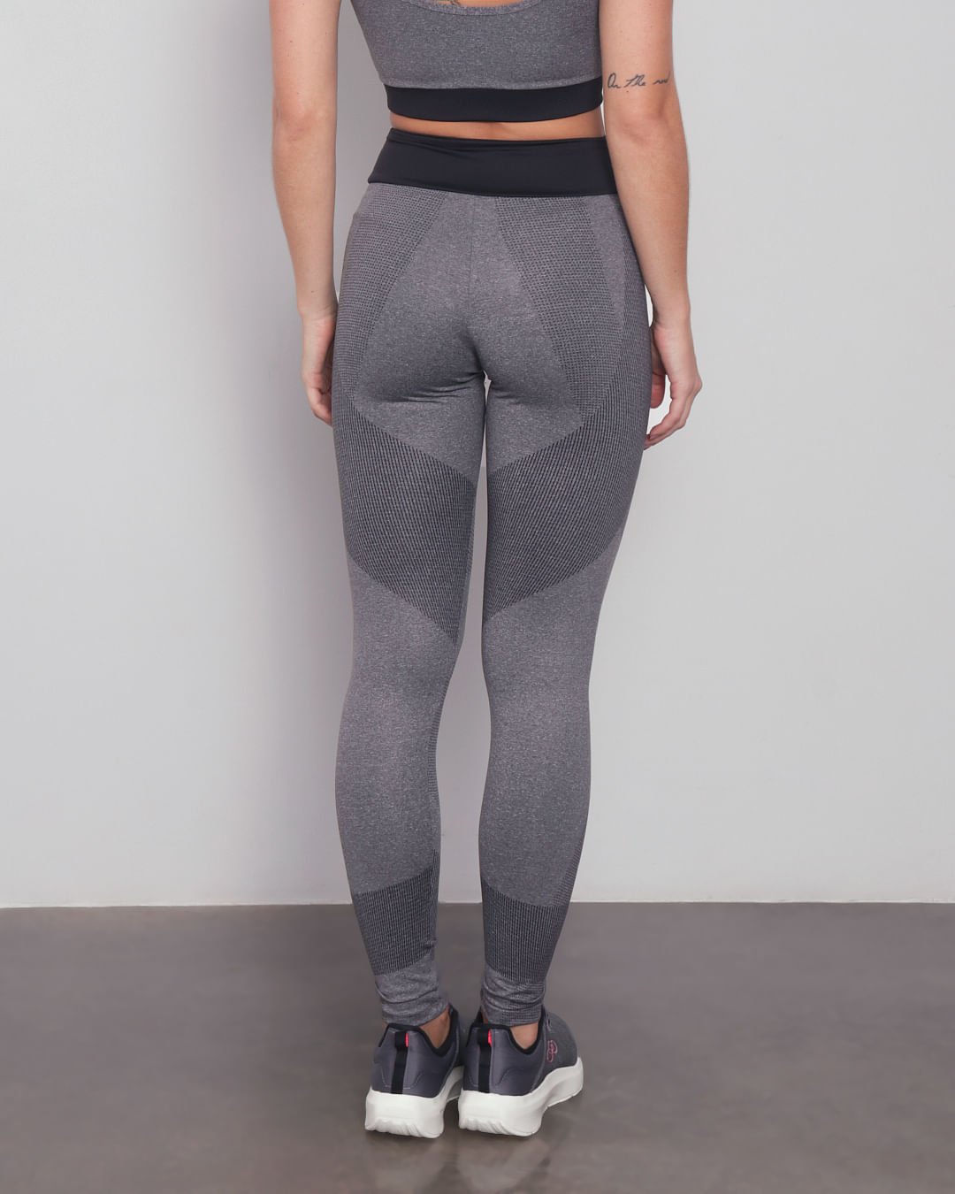 Calca-Legging-Fitness-Estampada-Fitter-Cinza