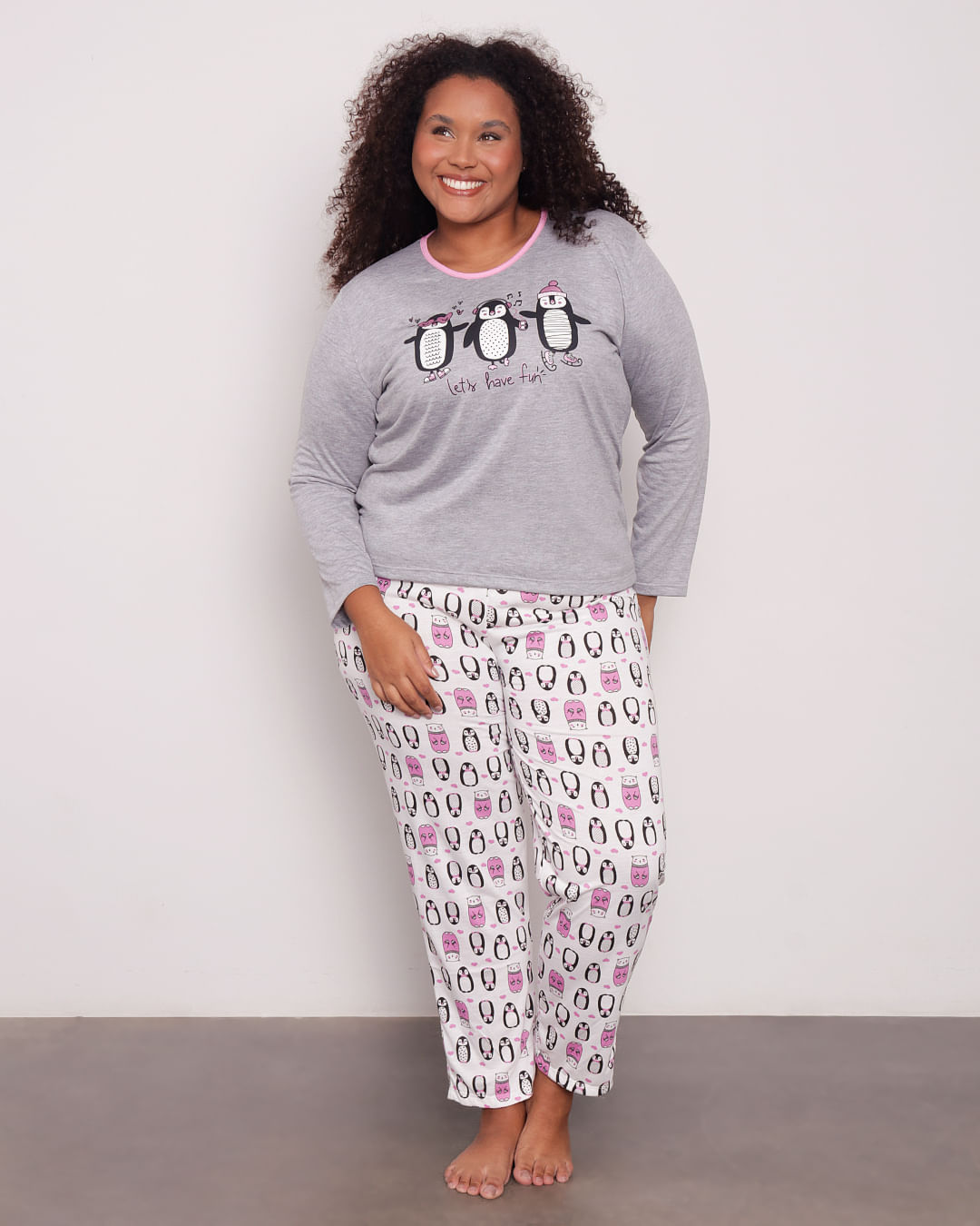 Pijama-Feminino-Plus-Size-Manga-Longa-Estampa-Pinguim-Cinza