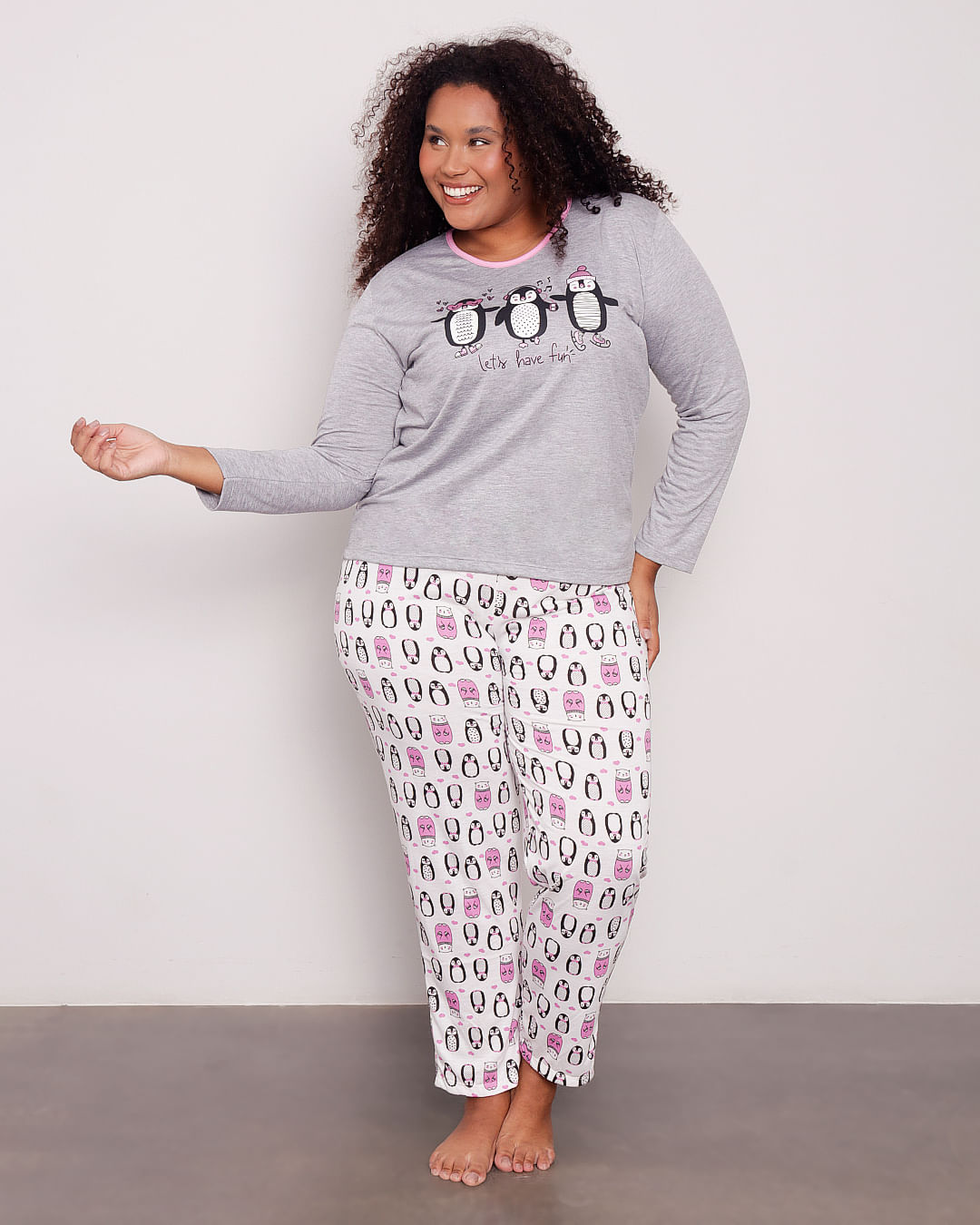 Pijama-Feminino-Plus-Size-Manga-Longa-Estampa-Pinguim-Cinza