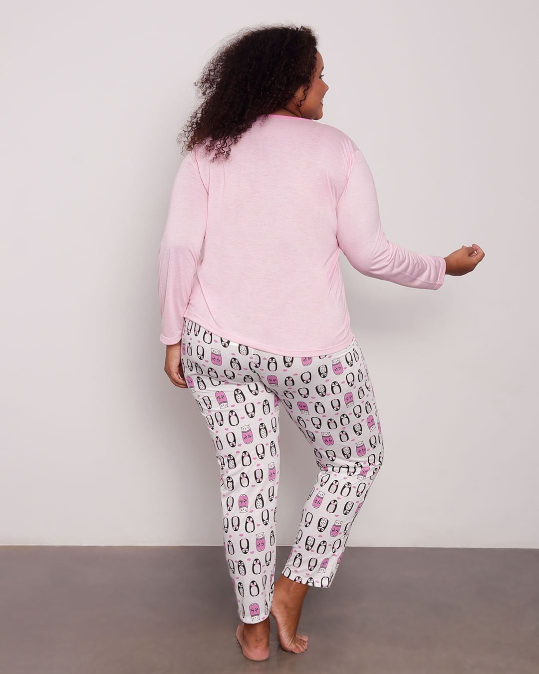 Pijama-Feminino-Plus-Size-Manga-Longa-Estampa-Pinguim-Rosa