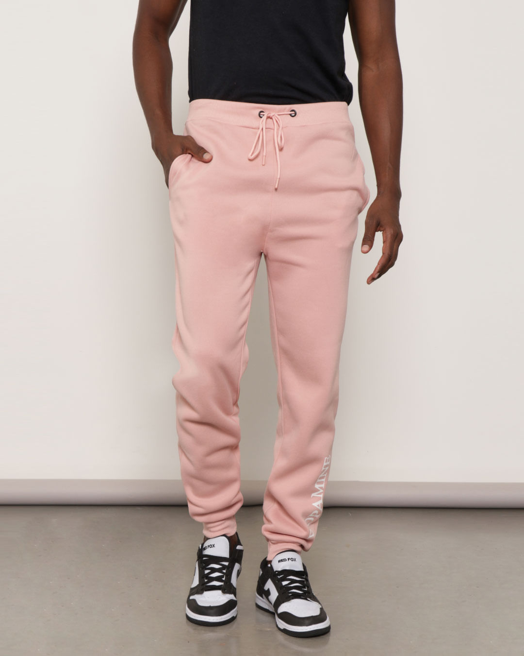 Calca-Moletom-Masculina-Jogger-Com-Estampa-Dopamine-Rosa