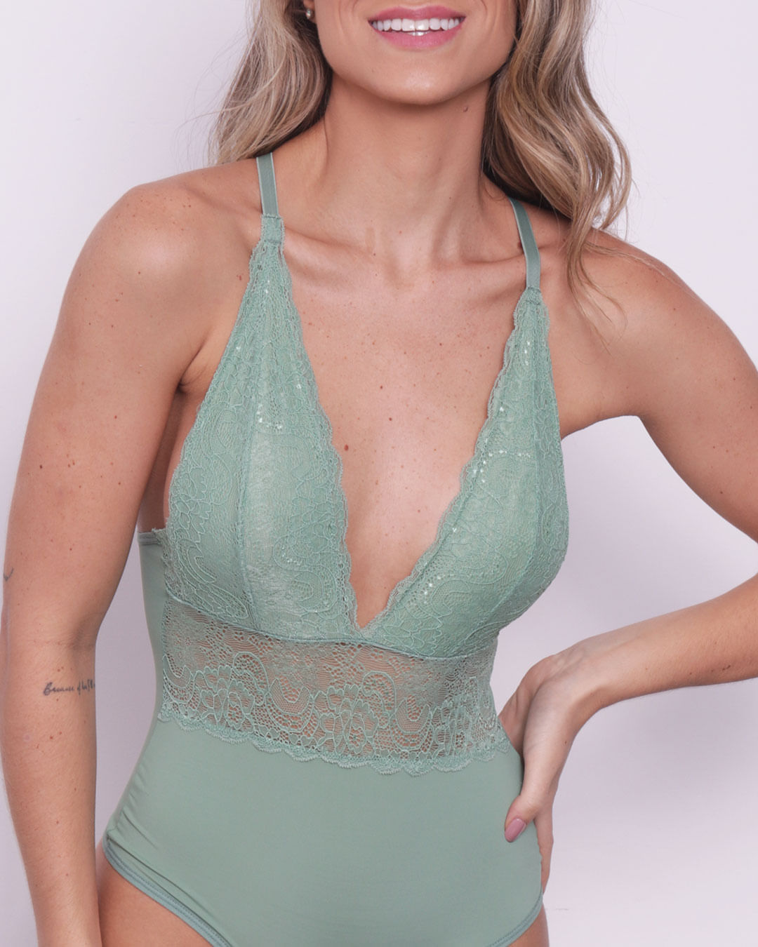 Body-Feminino-Sem-Bojo-Alca-Cruzada-Renda-Verde