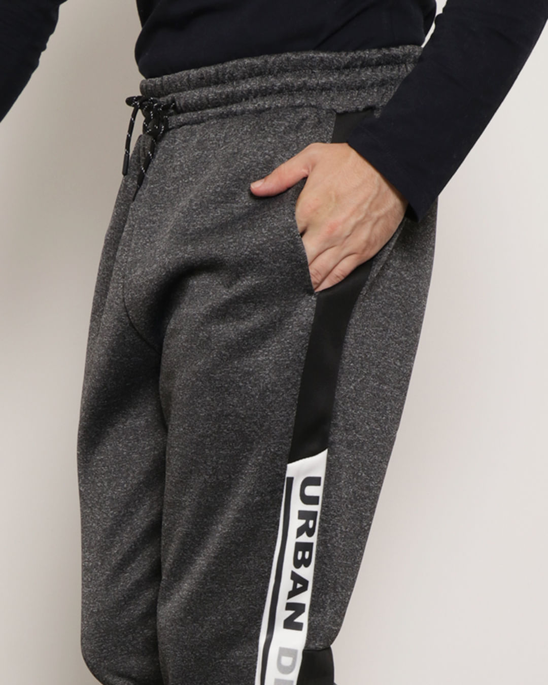 Calca-Masculina-Helanca-Jogger-Com-Recorte-Cinza