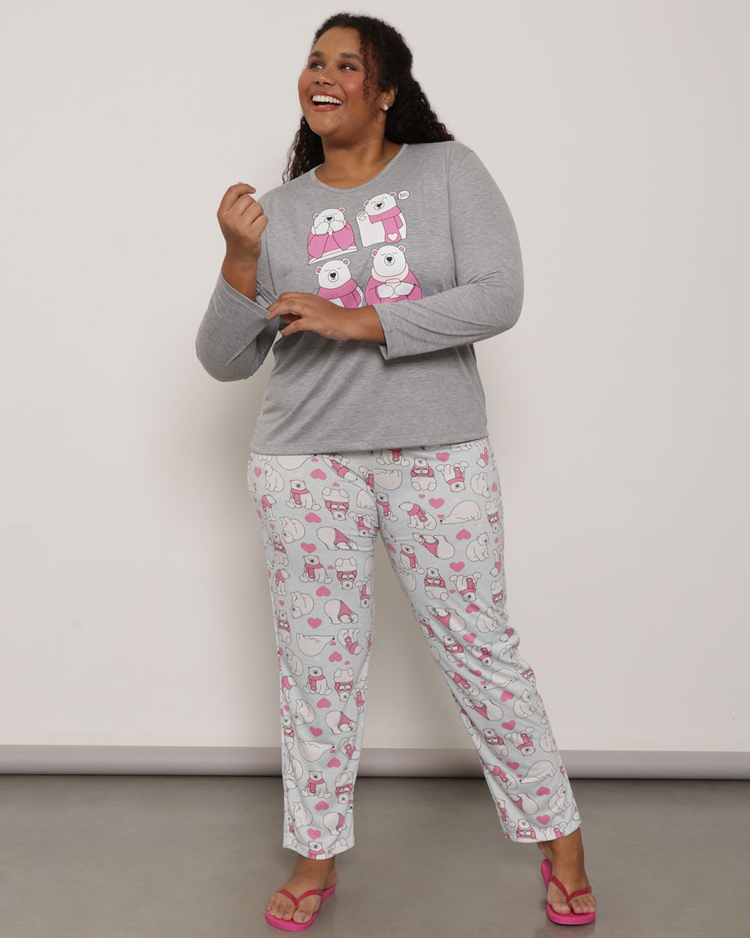 Pijama-Plus-Size-Feminino-Longo-Estampa-Ursinho-Cinza