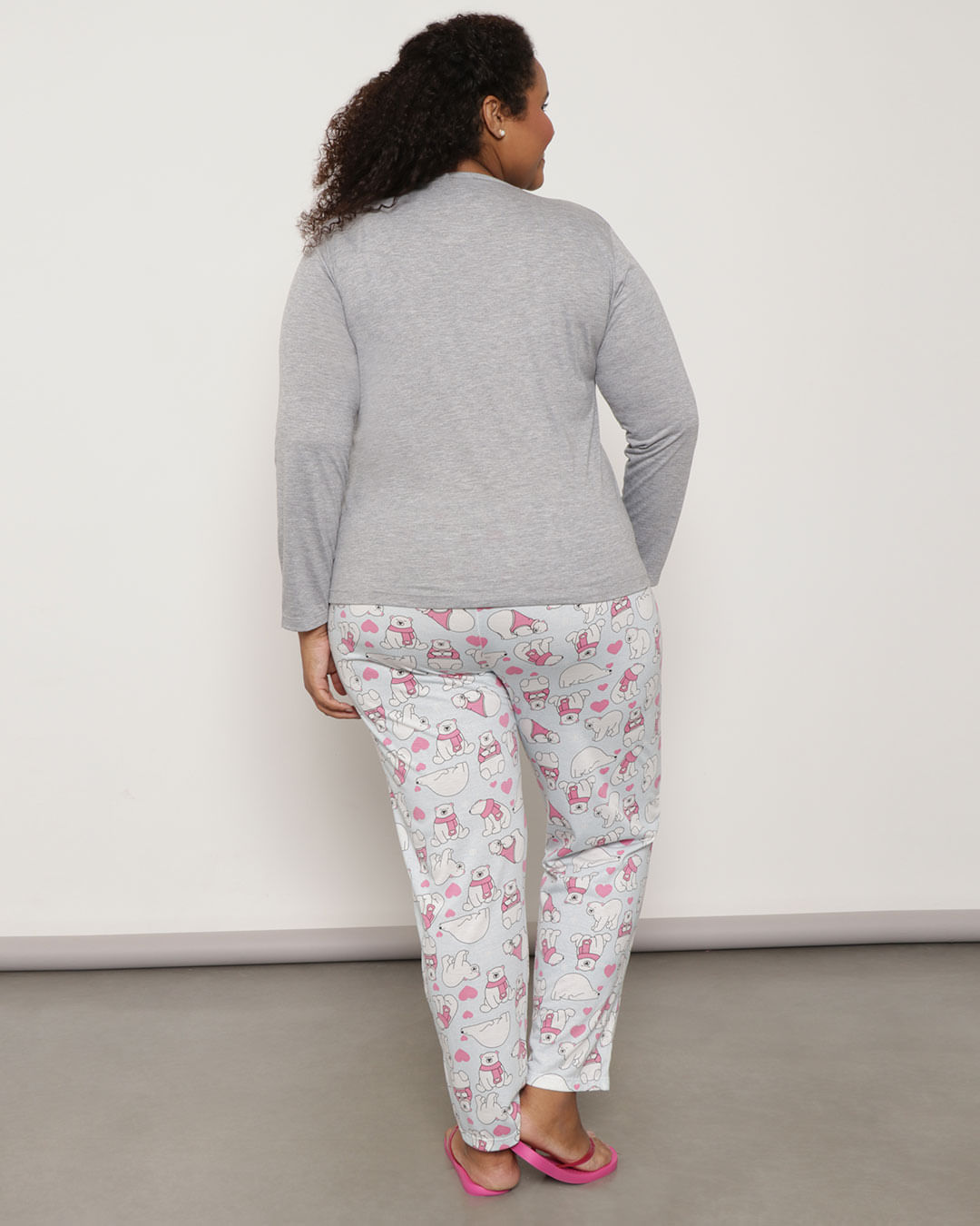 Pijama-Plus-Size-Feminino-Longo-Estampa-Ursinho-Cinza