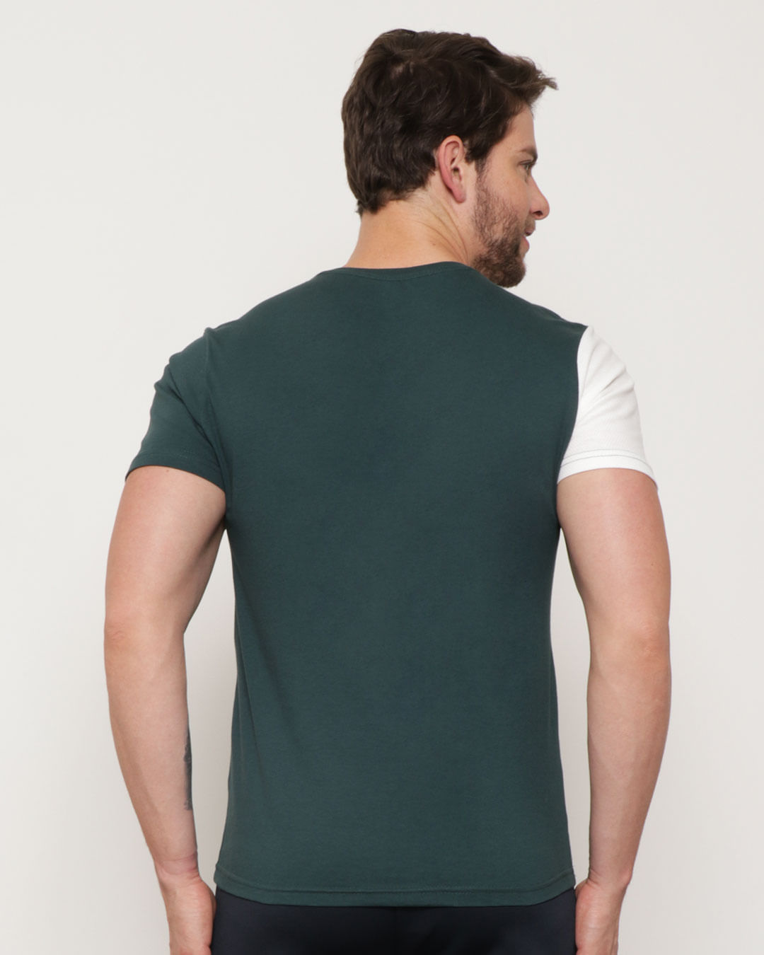 Camiseta-Masculina-Com-Recorte-Verde