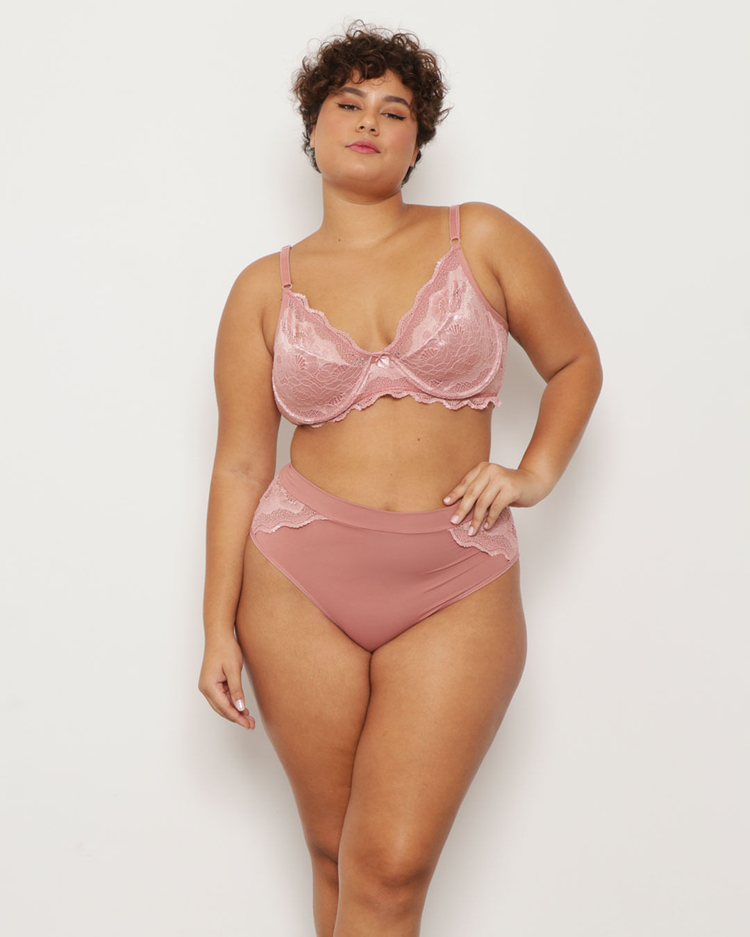 Sutia-Plus-Size-Feminino-Base-Sem-Bojo-e-Renda-Trabalhada-Bege