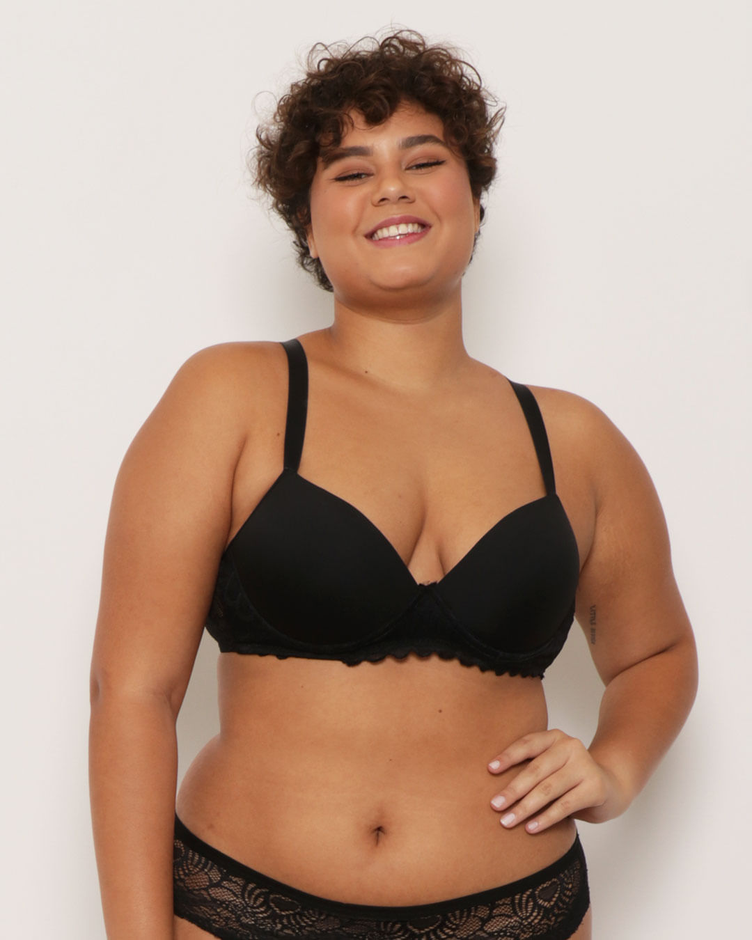 Sutia-Plus-Size-Feminino-Base-e-Renda-Vazada-Preto