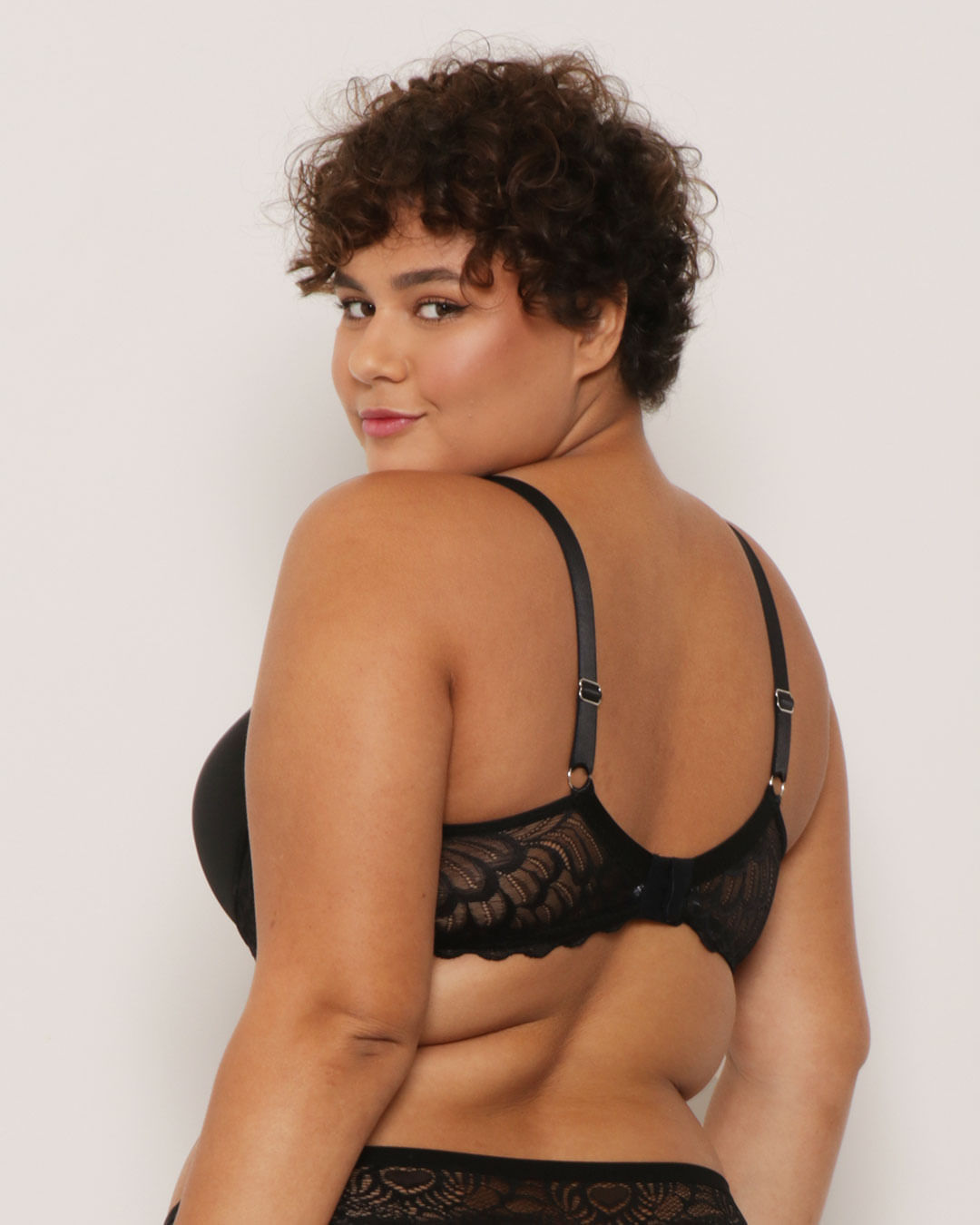 Sutia-Plus-Size-Feminino-Base-e-Renda-Vazada-Preto