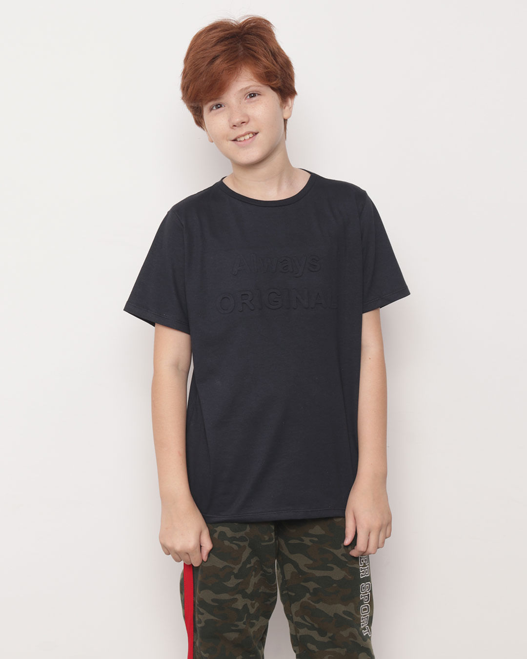 Camiseta-Juvenil-Manga-Curta-Estampa-Alto-Relevo-Preta