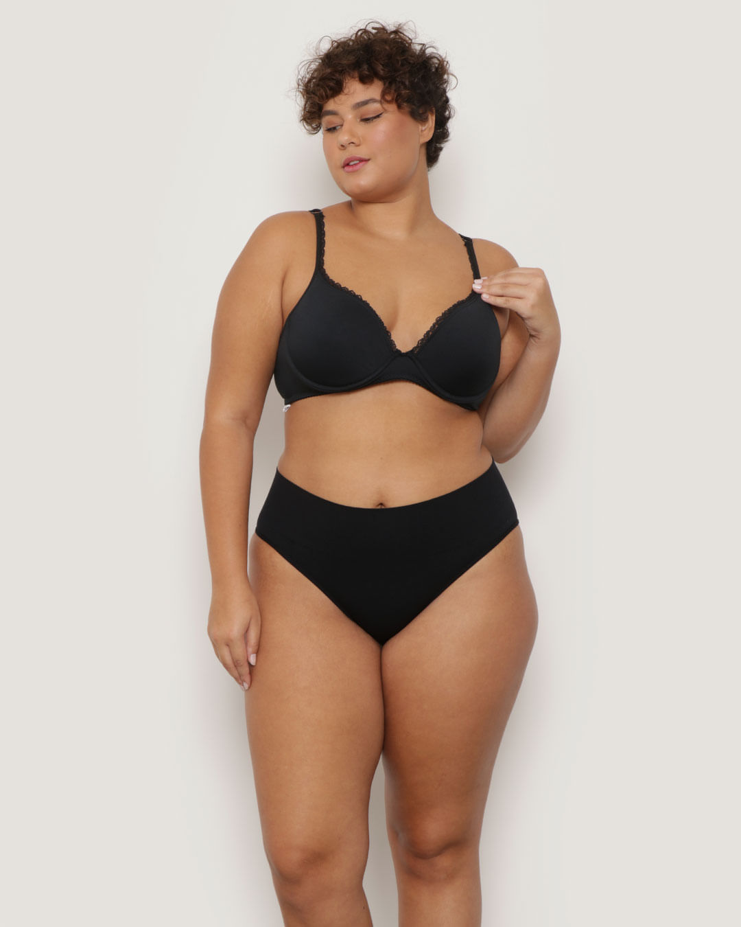 Sutia-Plus-Size-Feminino-Base-Com-Bojo-Casca-Preto