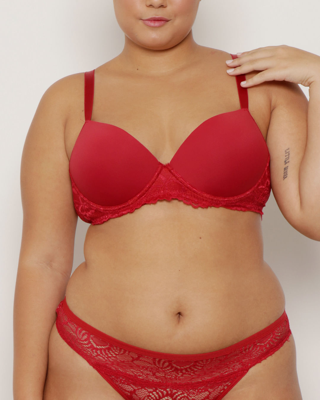 Sutia-Plus-Size-Feminino-Base-e-Renda-Vazada-Vermelho