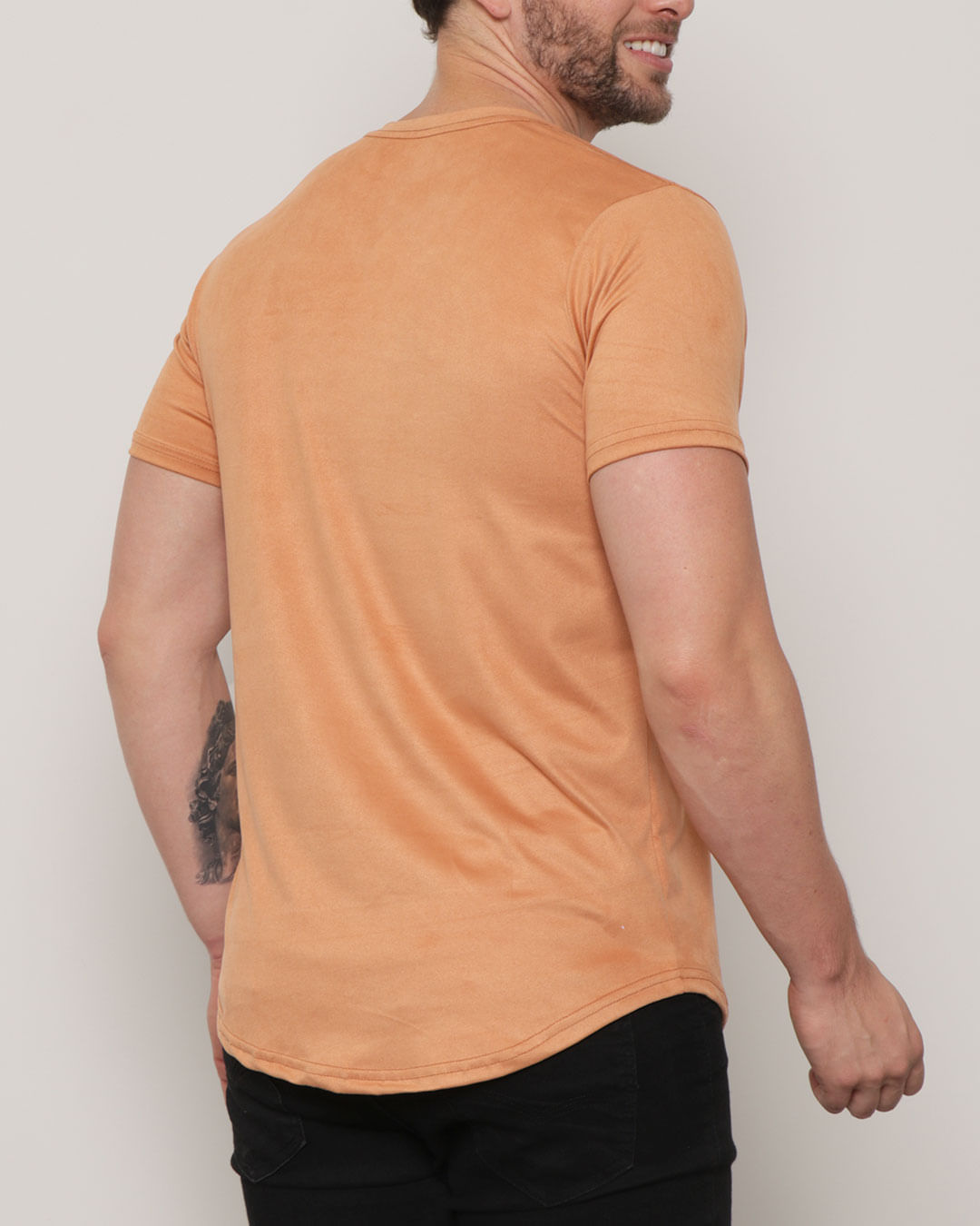 Camiseta-Masculina-Suede-Long-Line-Basica-Marrom