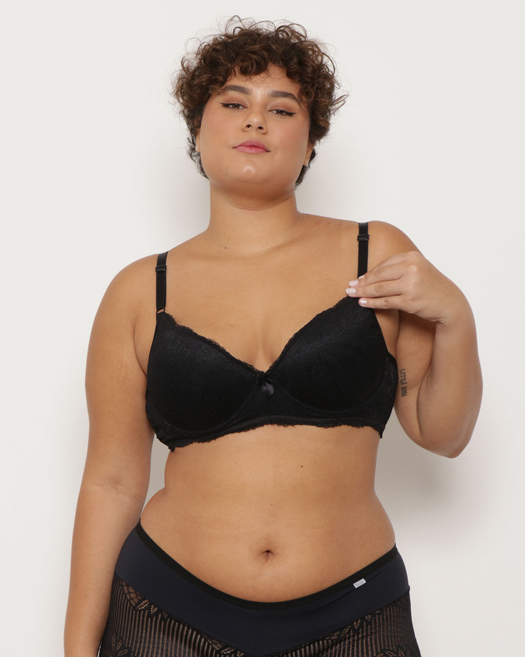 Sutia-Plus-Size-Feminino-Base-Bojo-Casca-e-Renda-Preto