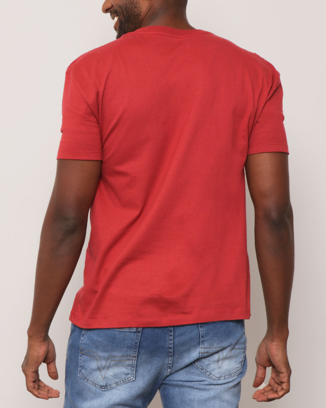 Camiseta-Masculina-Estampa-Flocada-de-Caveira-e-Rosa-Vermelha