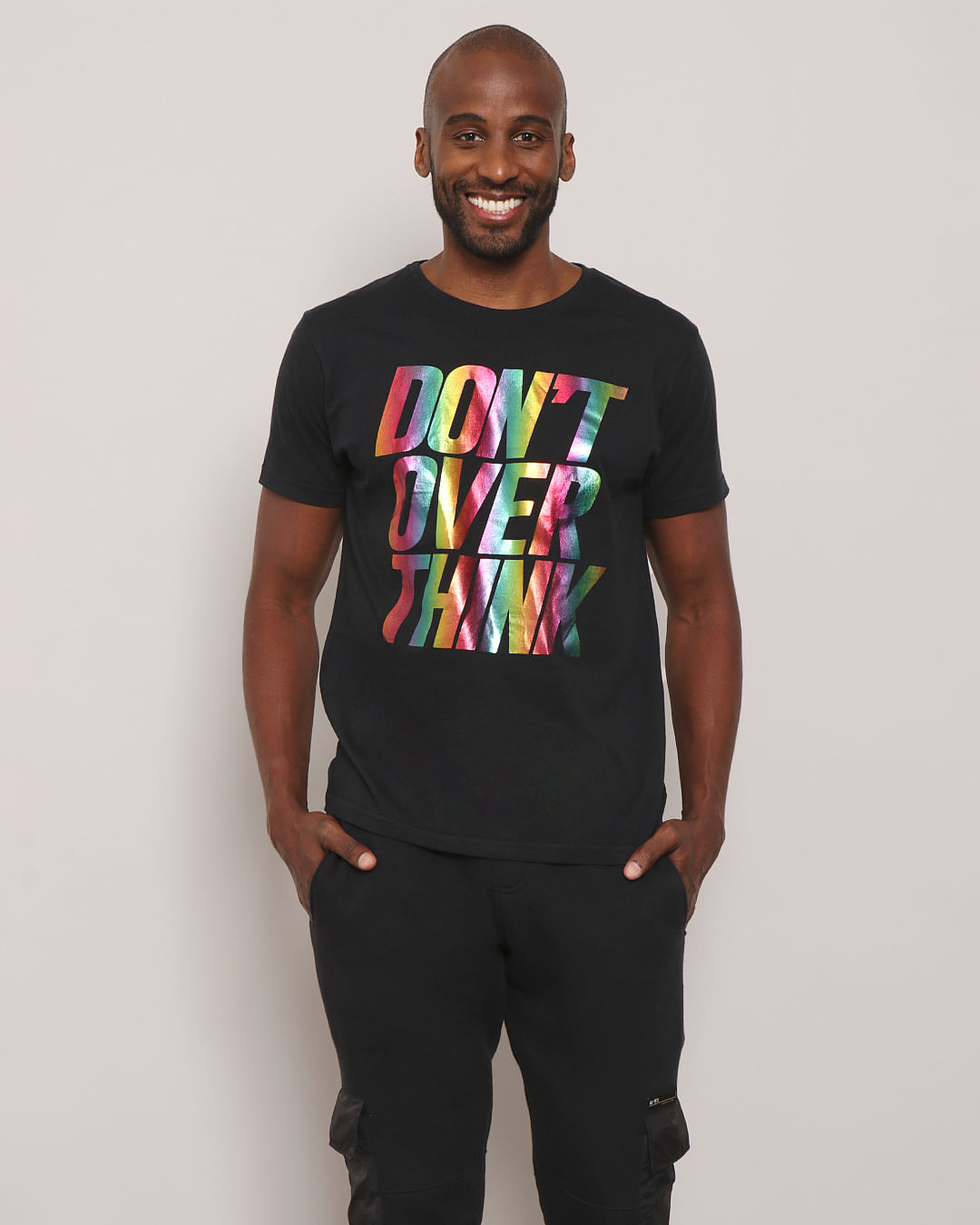 Camiseta-Masculina-Pride-Estampa-Dont-Over-Think-Preta