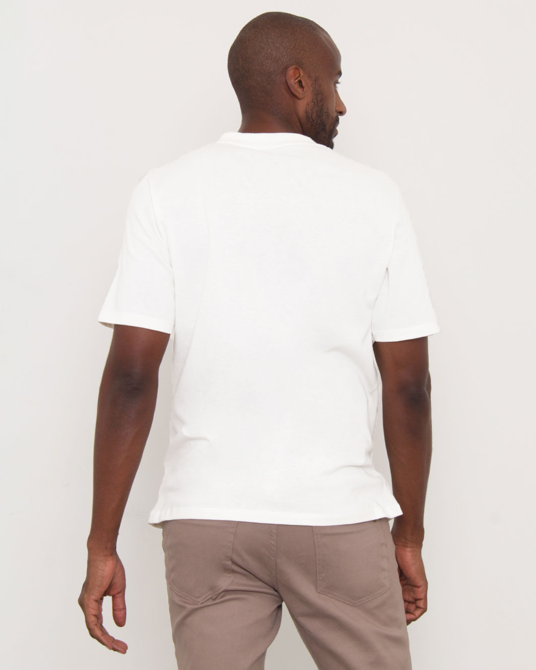 Camiseta-Masculina-Gola-Alta-Manga-Curta-Off-White