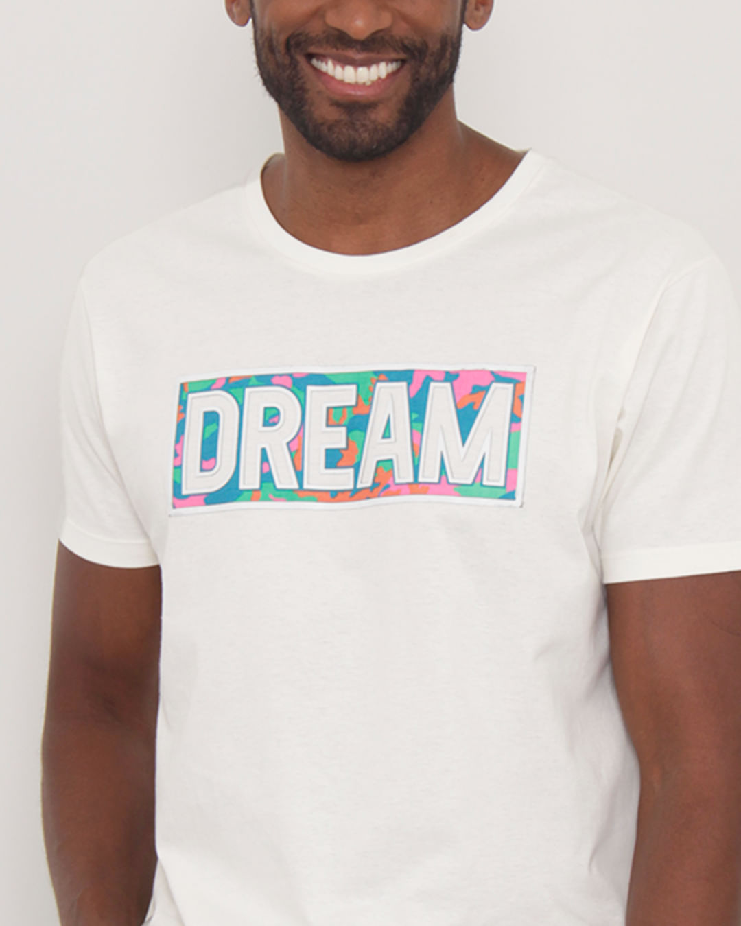 Camiseta-Masculina-Manga-Curta-Estampa-Dream-Off-Whitte
