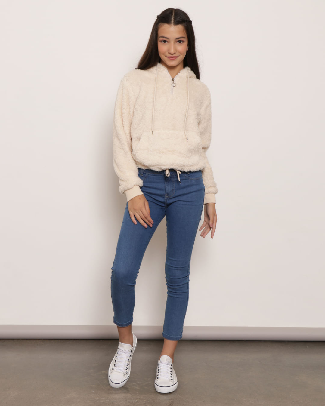 Blusao-Juvenil-Com-Capuz-Pelinhos-Off-White