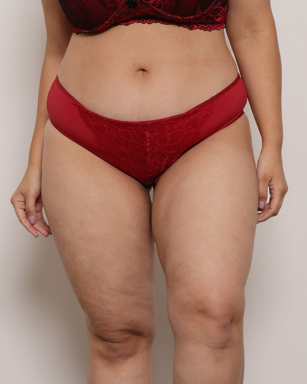 Calcinha-Plus-Size-Feminina-Fio-Dental-Renda-Vermelha