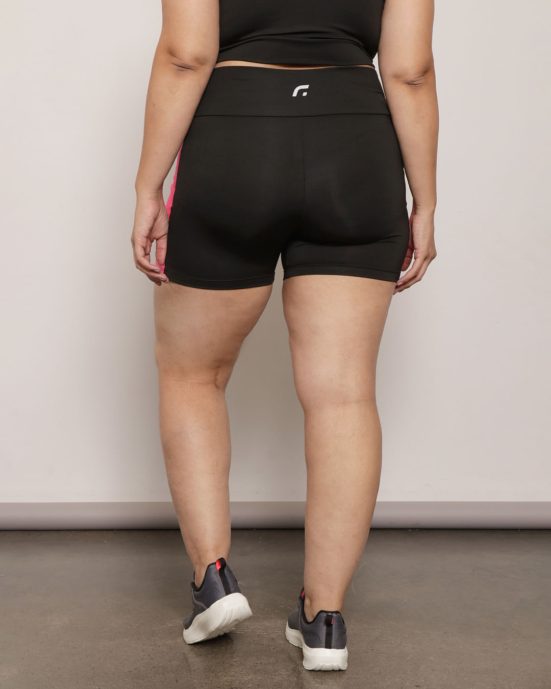 Short-Plus-Size-Feminino-Fitness-Fitter-Ciclista-Fitter-Preto