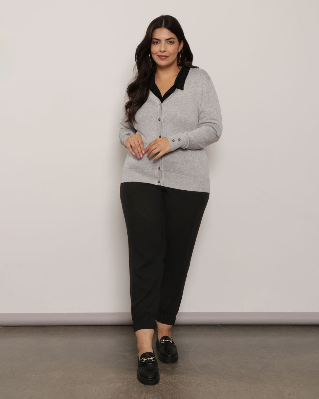 Cardigan--Feminino-Plus-Size-Liso-Cinza