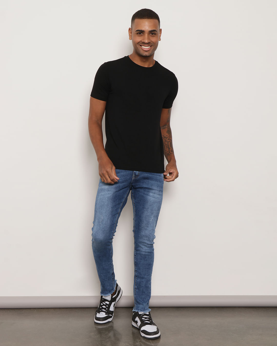 Calca-Jeans-Masculina-Estonada-Com-Puidos-Azul