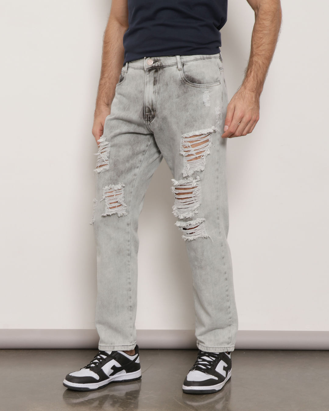 Calca-Jeans-Masculina-Destroyed-Cinza