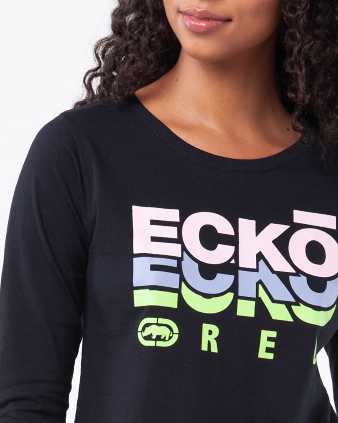 Camiseta-Feminina-Cropped-Ecko-Manga-Longa-Preto